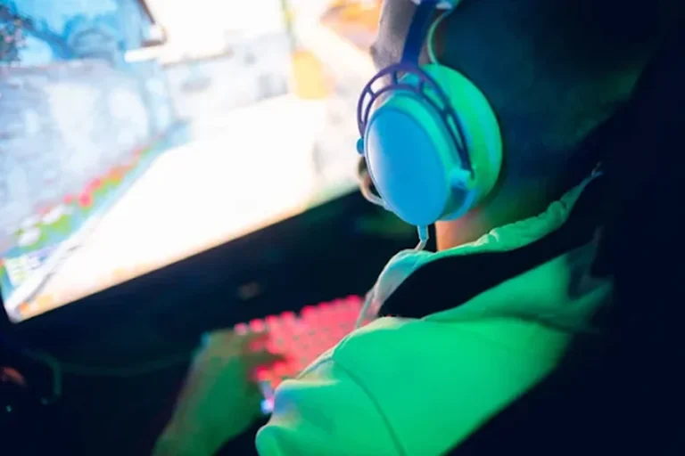 Comparing Different Types Of Online Gaming Platforms Online Gaming Platforms